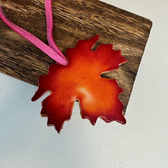 Maple Leaf Leather Purse Charm NeW FAST SHIP Leather Keychain Bag Flair - Picture 5 of 5